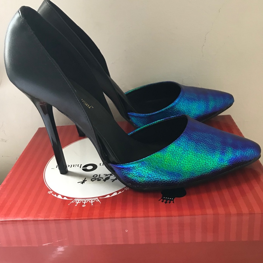 Pump Heels - Picture 2 of 4